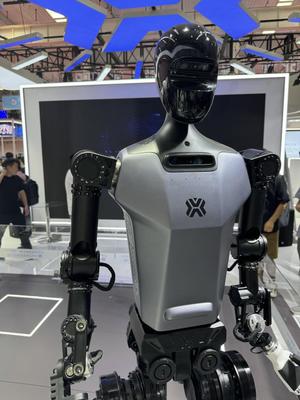 進廠“打工”、人機共融 解碼人形機器人發展新趨勢